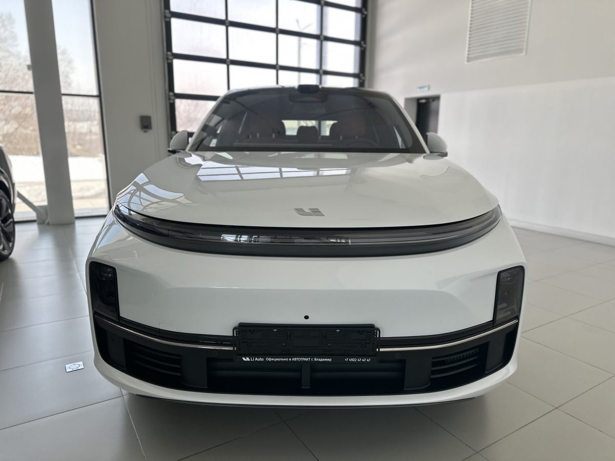 LIXIANG L7 52.3 kWh 1.5hyb AT (449 л.с.) 4WD