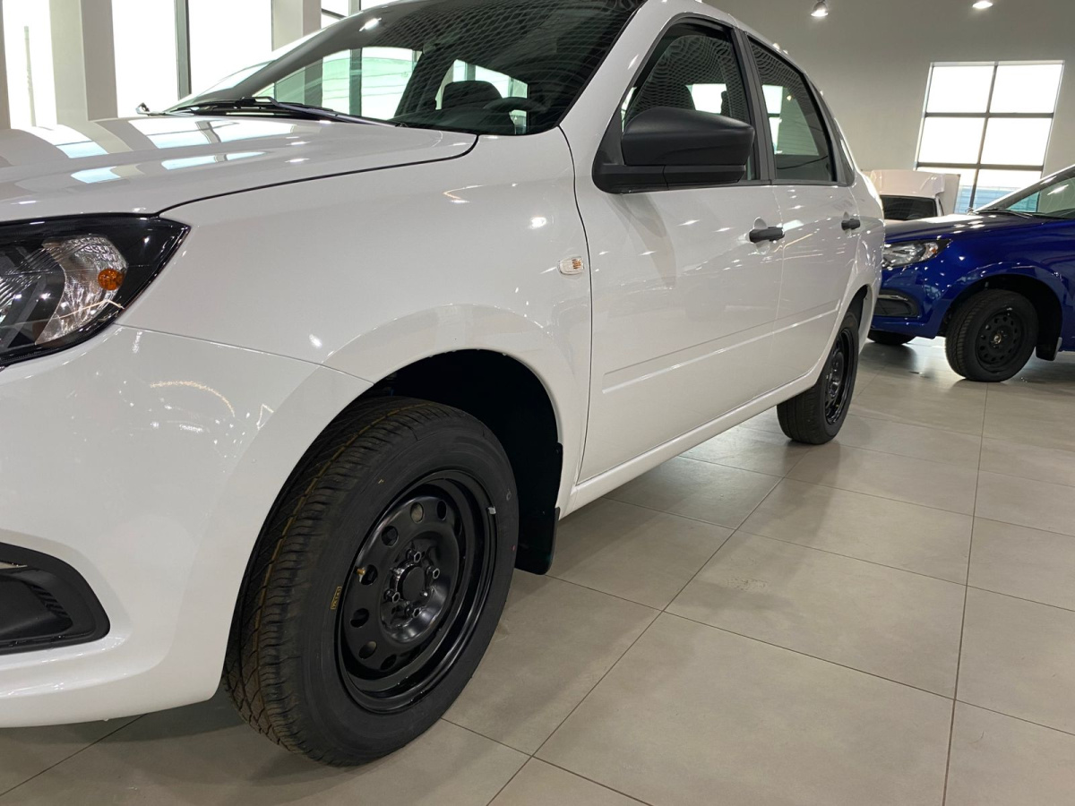 LADA GRANTA 1.6 MT (90 л.с.)