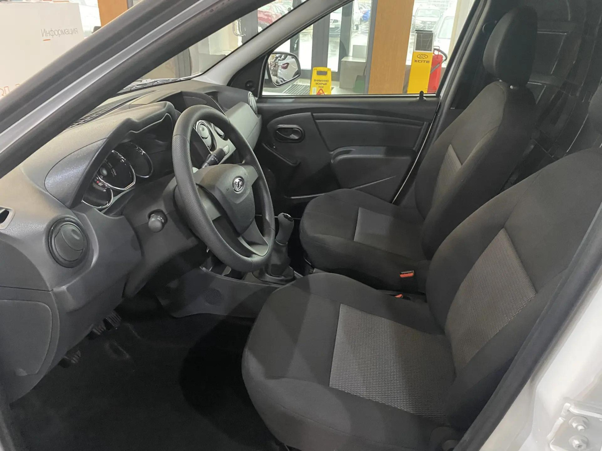 LADA LARGUS 1.6 MT (106 л.с.)
