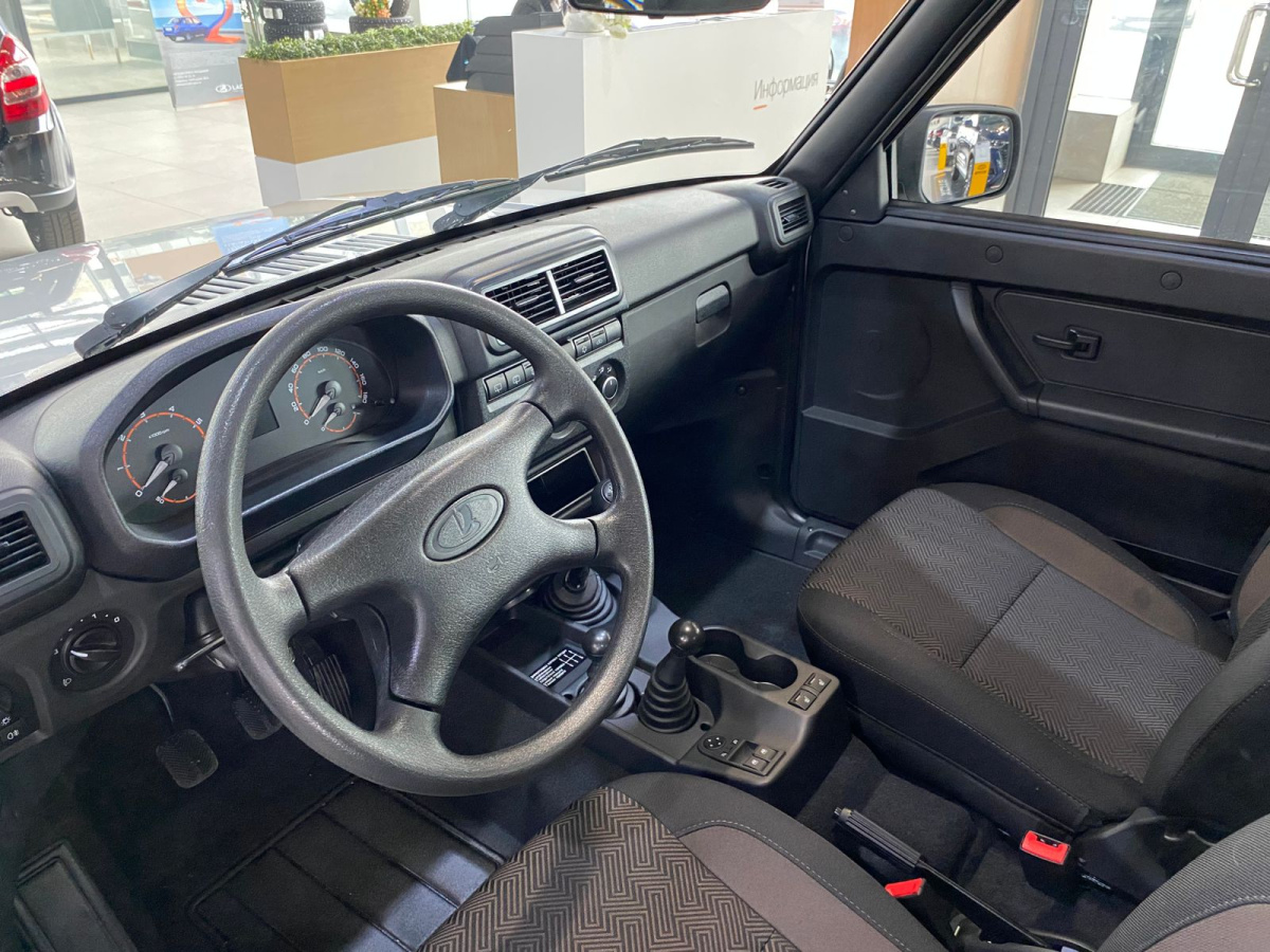 LADA NIVA LEGEND 1.7 MT (83 л.с.) 4WD