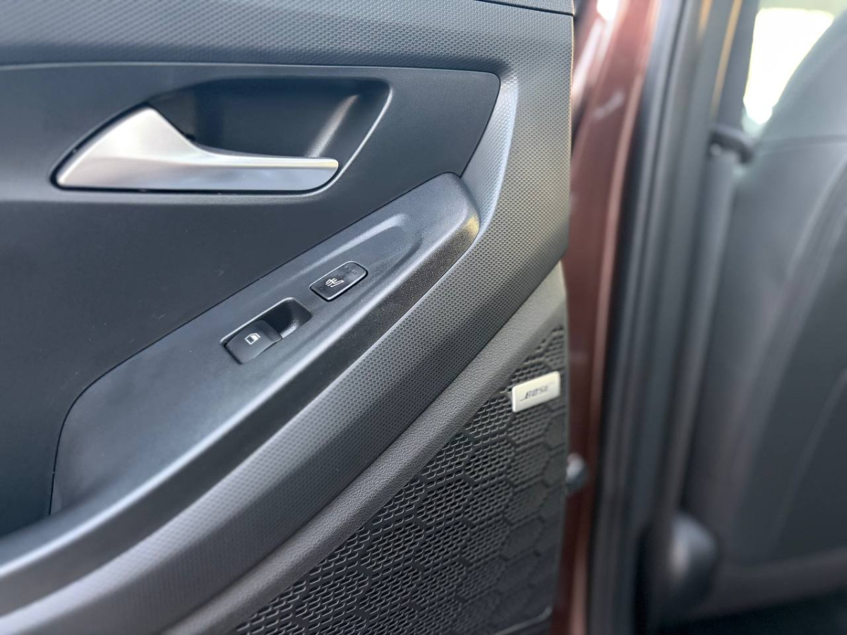 SOLARIS HC 2.0 AT (150 л.с.) 4WD