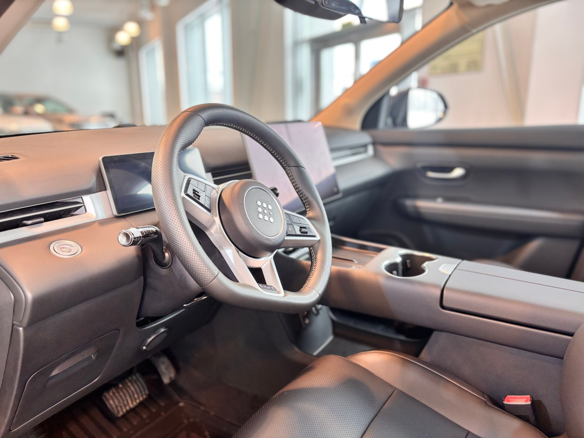 EVOLUTE I-SPACE 1.5hyb CVT (367 л.с.) 4WD