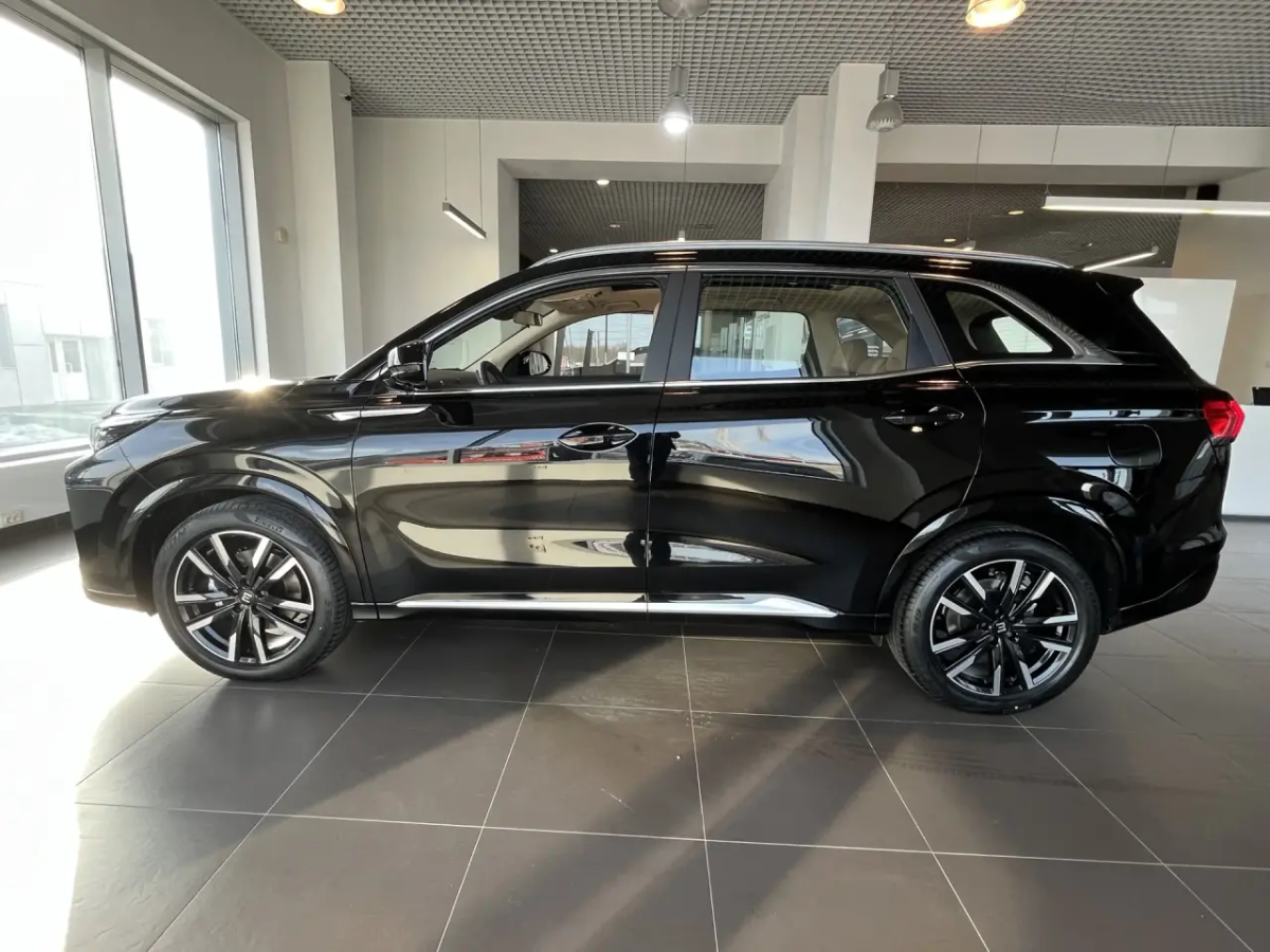 EVOLUTE I-SPACE 1.5hyb CVT (218 л.с.)