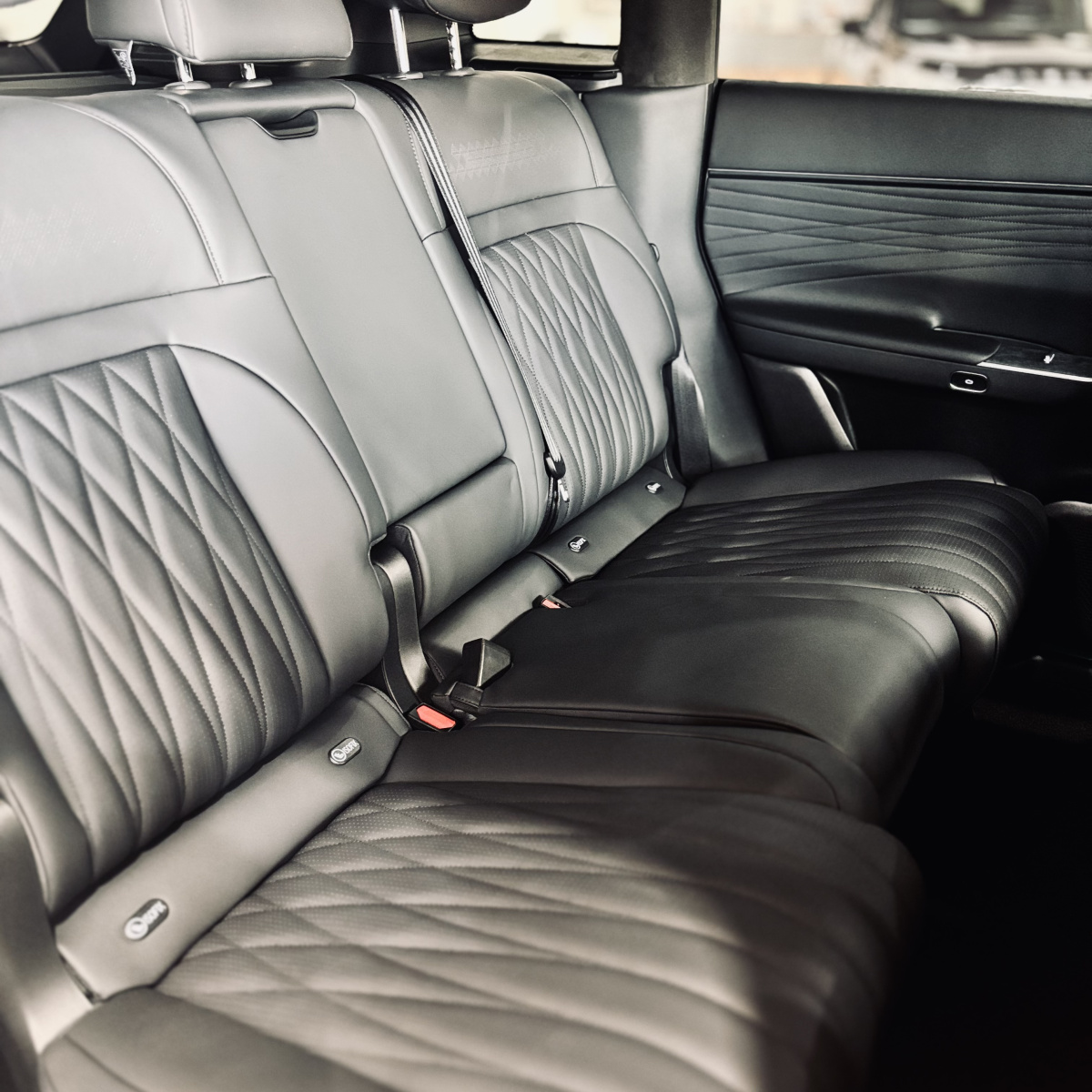 EXEED EXLANTIX ET 1.5hyb AT (469 л.с.) 4WD