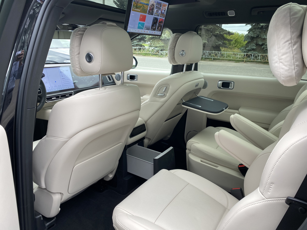 LIXIANG L9 52.3 kWh 1.5hyb AT (449 л.с.) 4WD