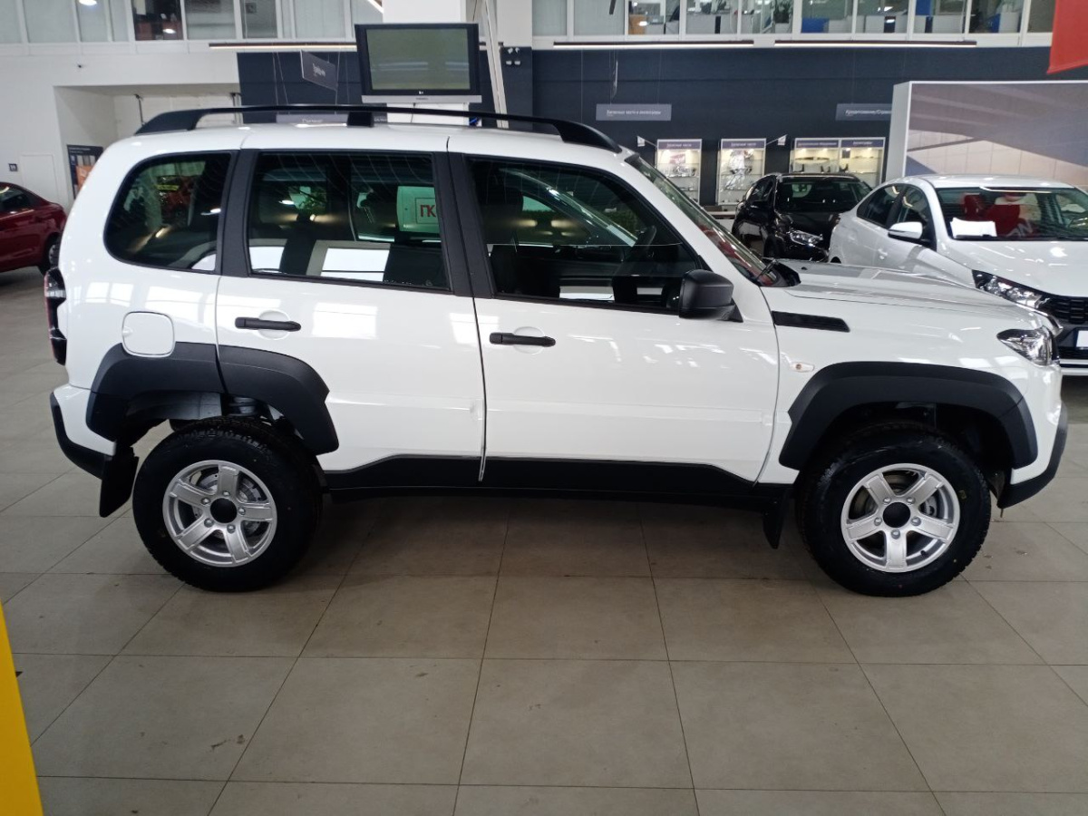 LADA NIVA TRAVEL 1.8 MT (90 л.с.) 4WD