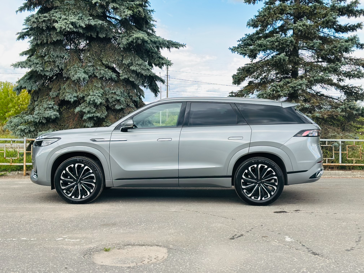 JAECOO J8 2.0 AMT (249 л.с.) 4WD