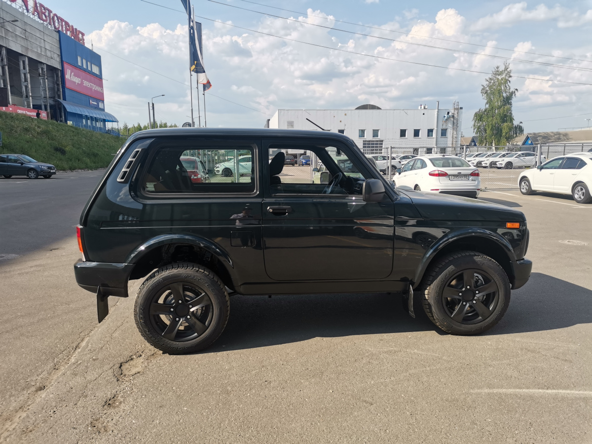 LADA NIVA LEGEND 1.7 MT (83 л.с.) 4WD
