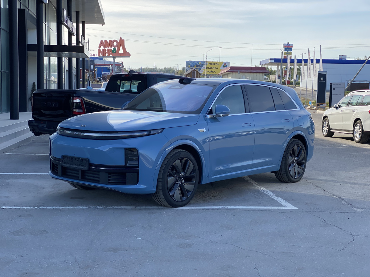 LIXIANG L7 52.3 kWh 1.5hyb AT (449 л.с.) 4WD