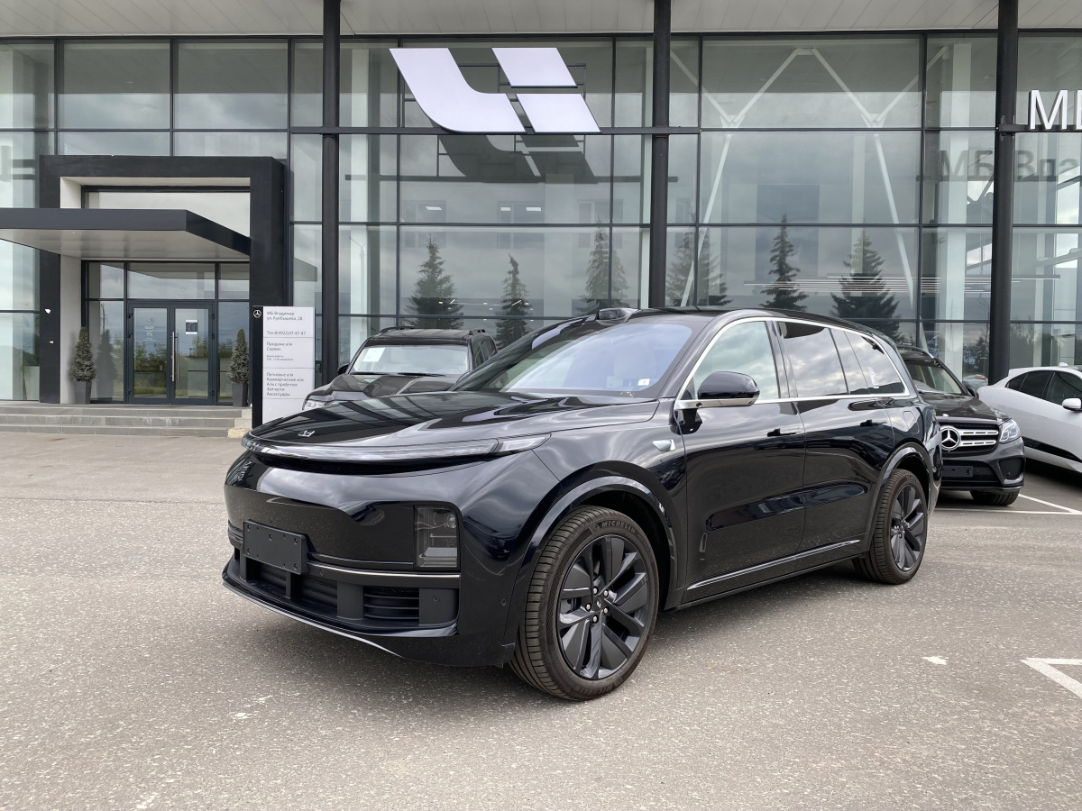 LIXIANG L9 52.3 kWh 1.5hyb AT (449 л.с.) 4WD