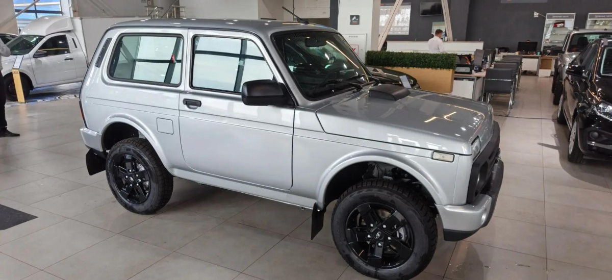LADA NIVA LEGEND 1,8 (90 л.с) 4WD