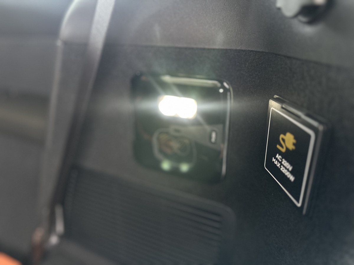 ROX ADAMAS 1.5hyb AT (476 л.с.) 4WD