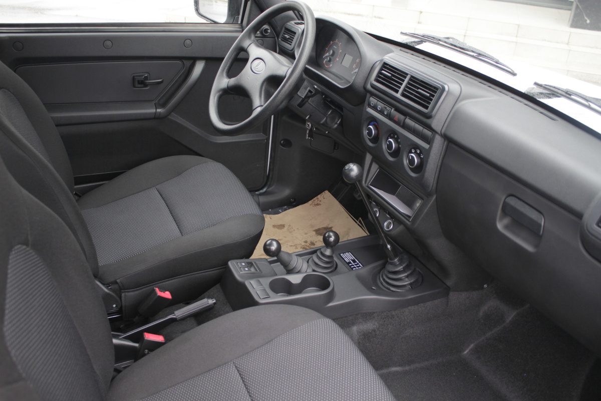 LADA NIVA LEGEND 1.7 MT (83 л.с.) 4WD