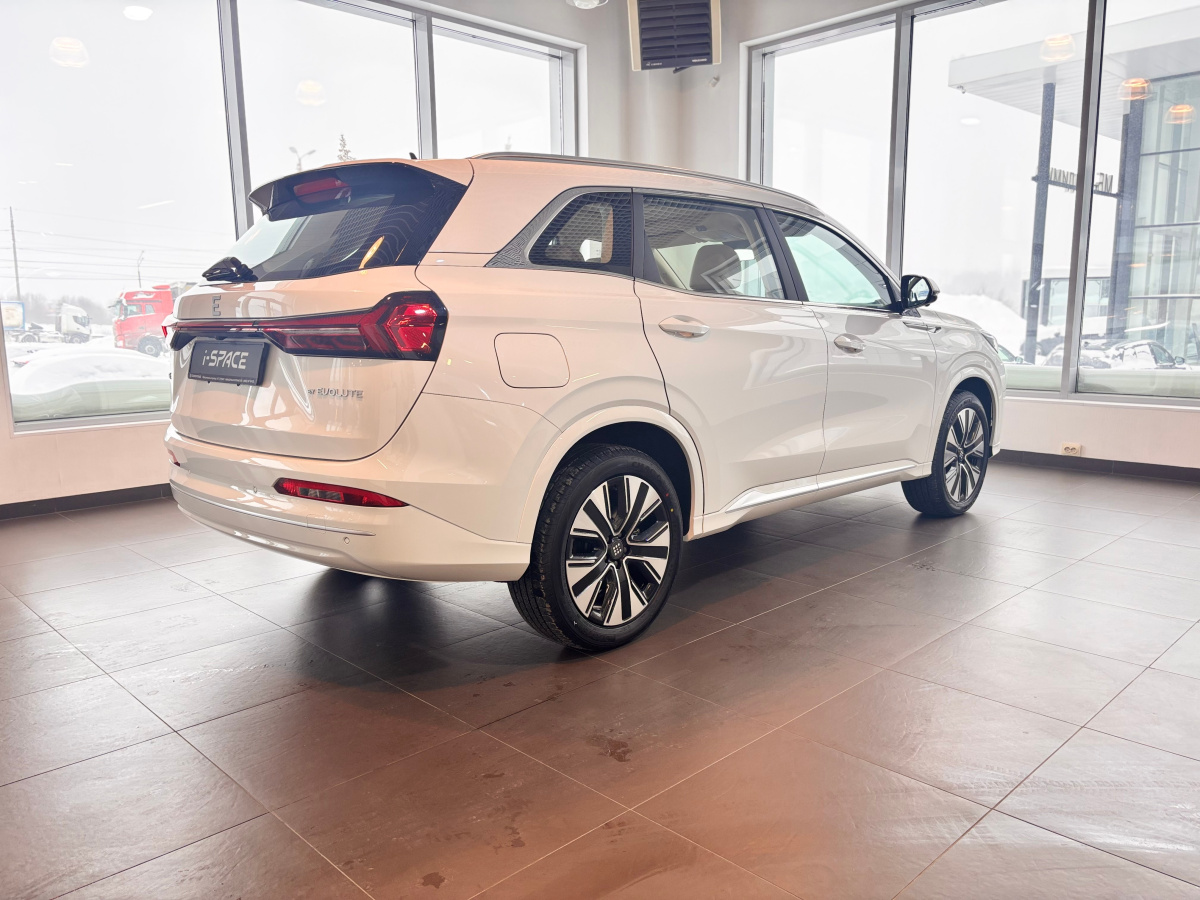 EVOLUTE I-SPACE 1.5hyb CVT (218 л.с.)