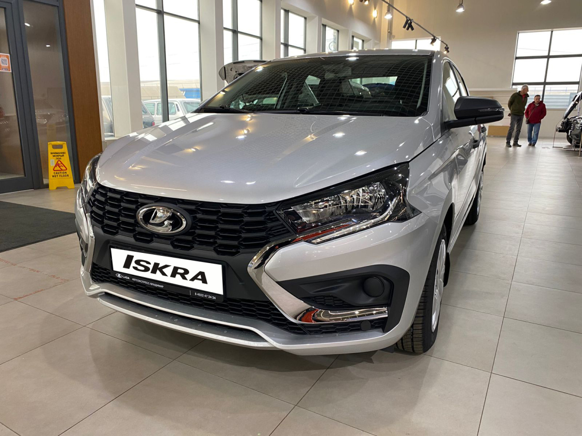 LADA ISKRA 1.6 МT (90 л.с.)