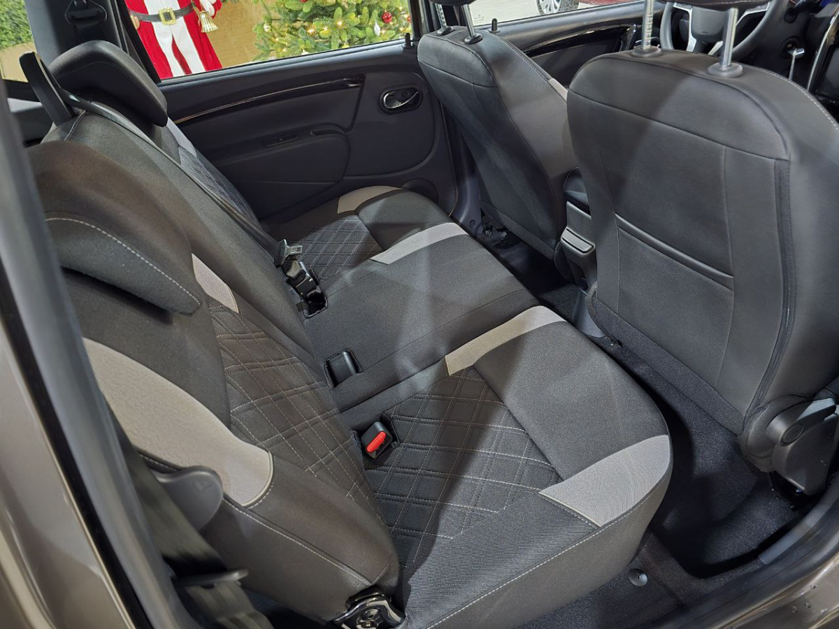 LADA LARGUS Cross 1.6 MT (106 л.с.)