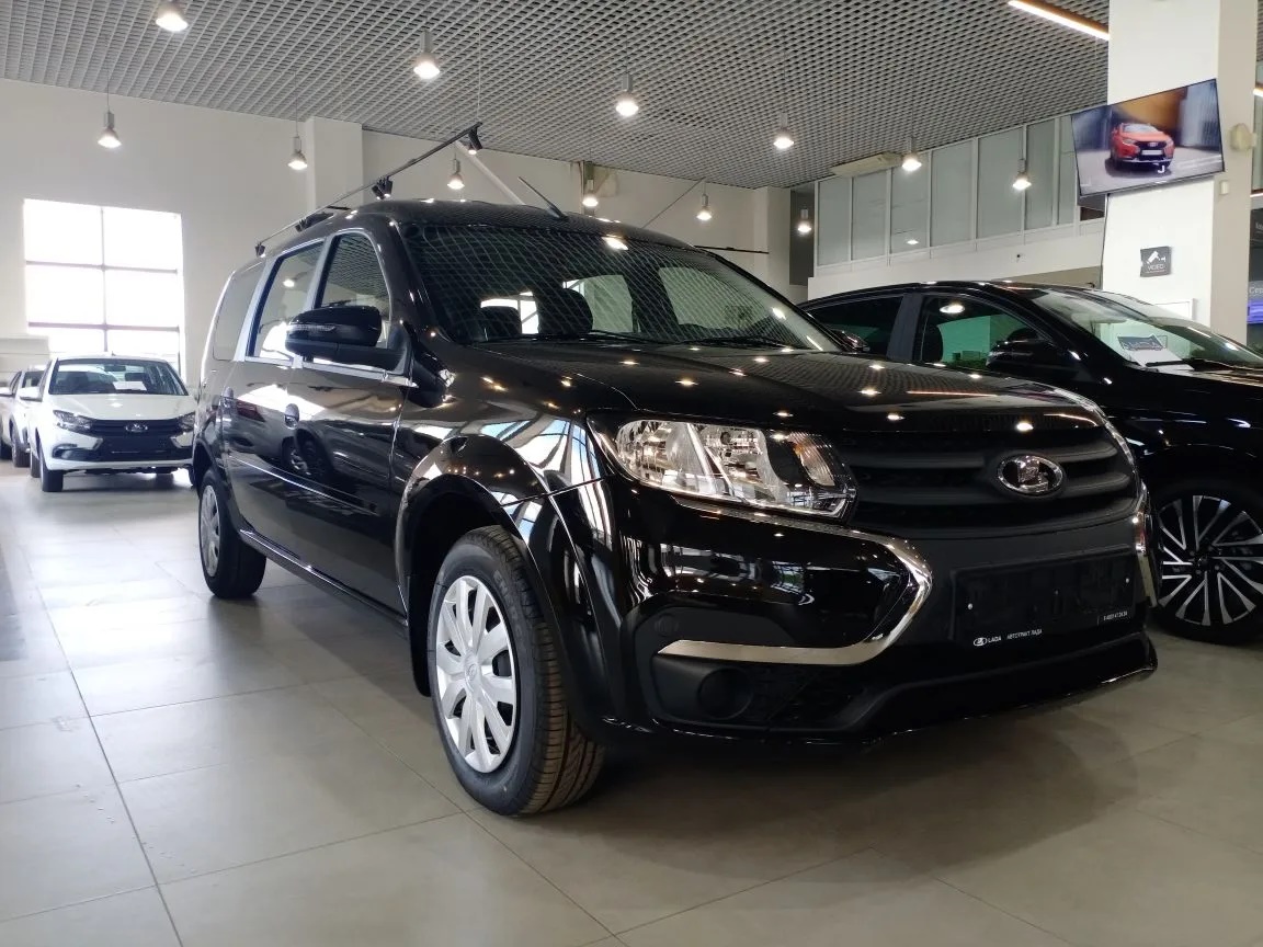LADA LARGUS 1.6 MT (106 л.с.)