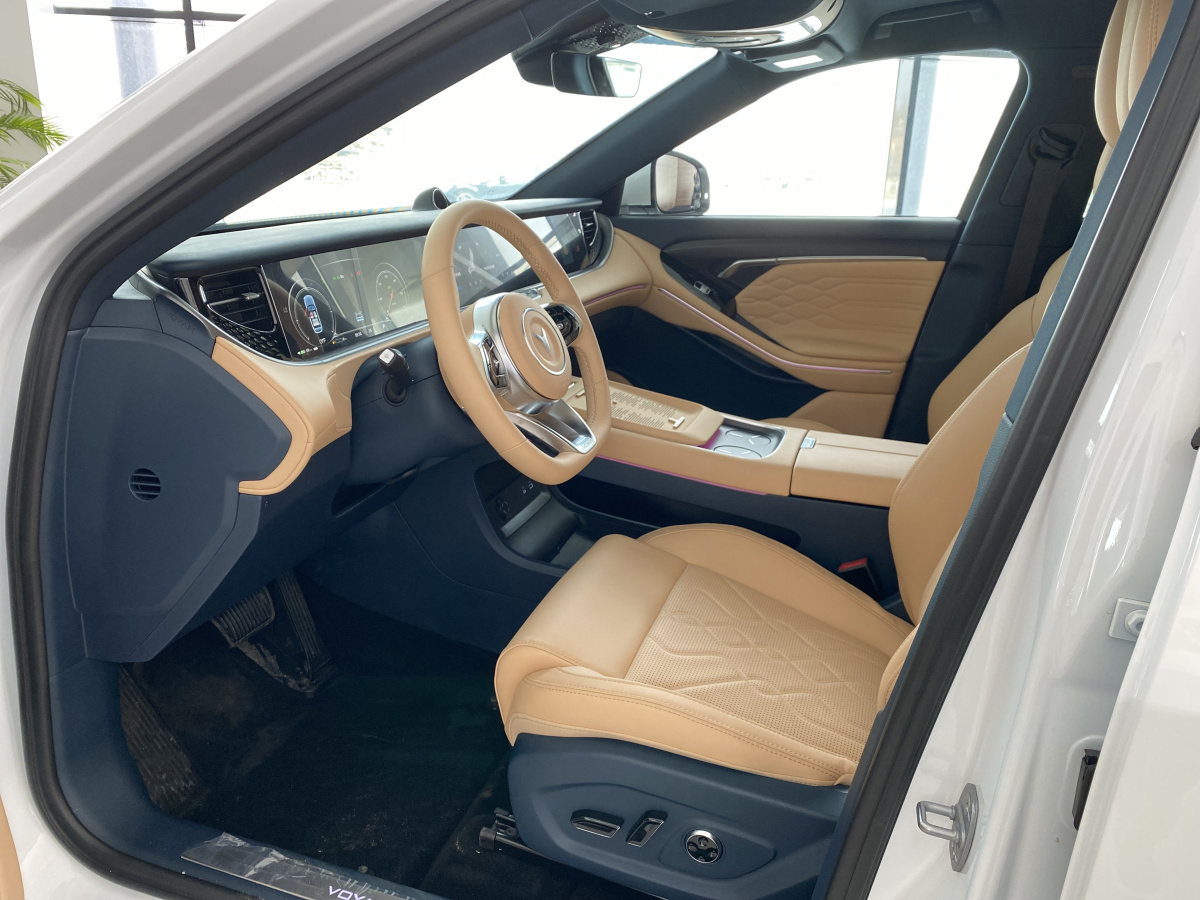 VOYAH FREE EVR 1.5hyb AT (490 л.с.) 4WD