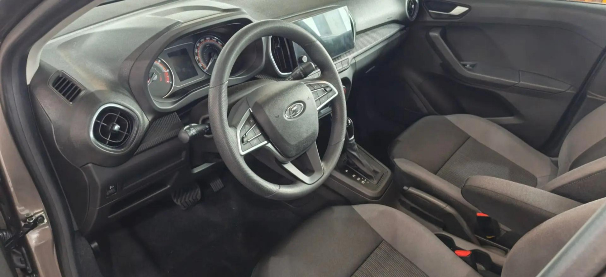 LADA ISKRA 1.6 CVT (106 л.с.)