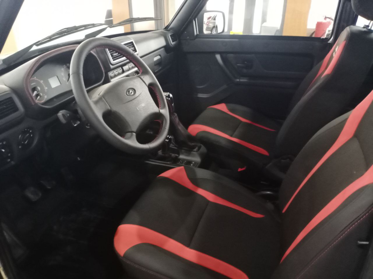 LADA NIVA LEGEND Sport 1.6 MT (122 л.с.) 4WD