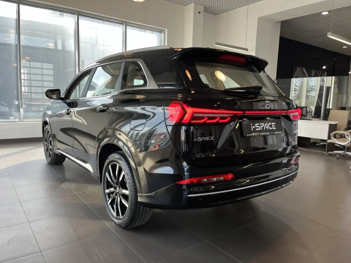 EVOLUTE I-SPACE 1.5hyb CVT (218 л.с.)
