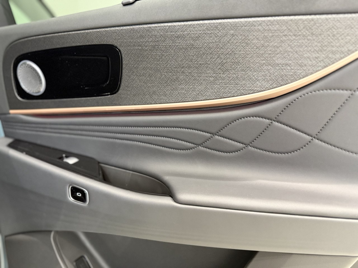 JAECOO J8 2.0 AMT (249 л.с.) 4WD