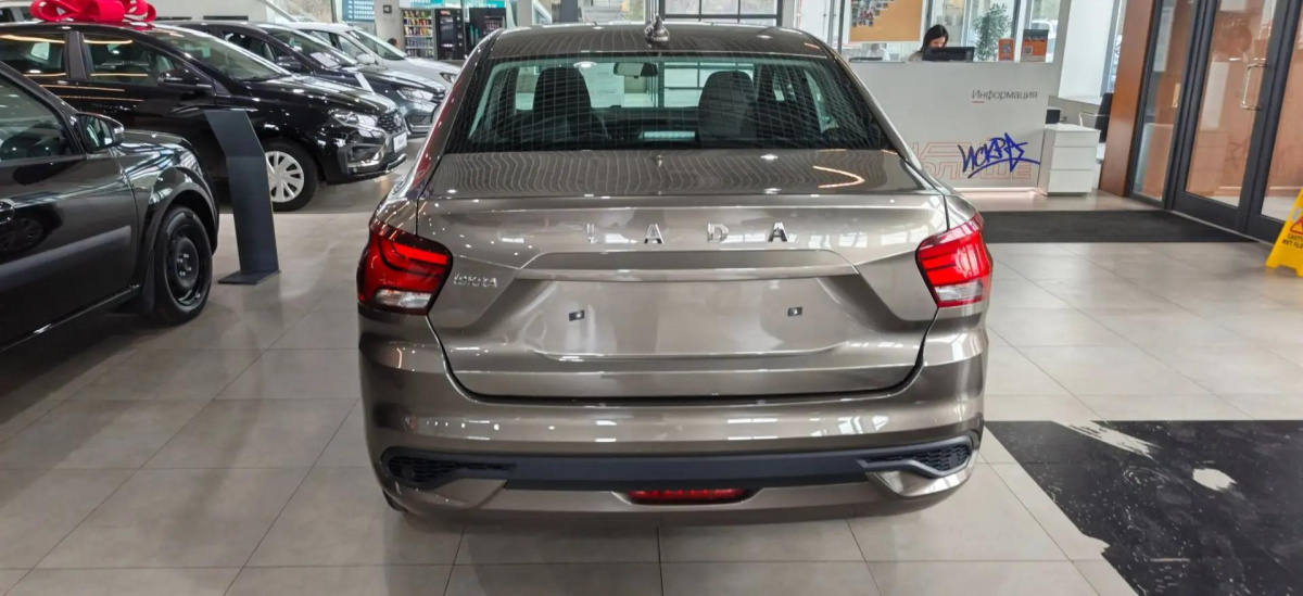 LADA ISKRA 1.6 CVT (106 л.с.)