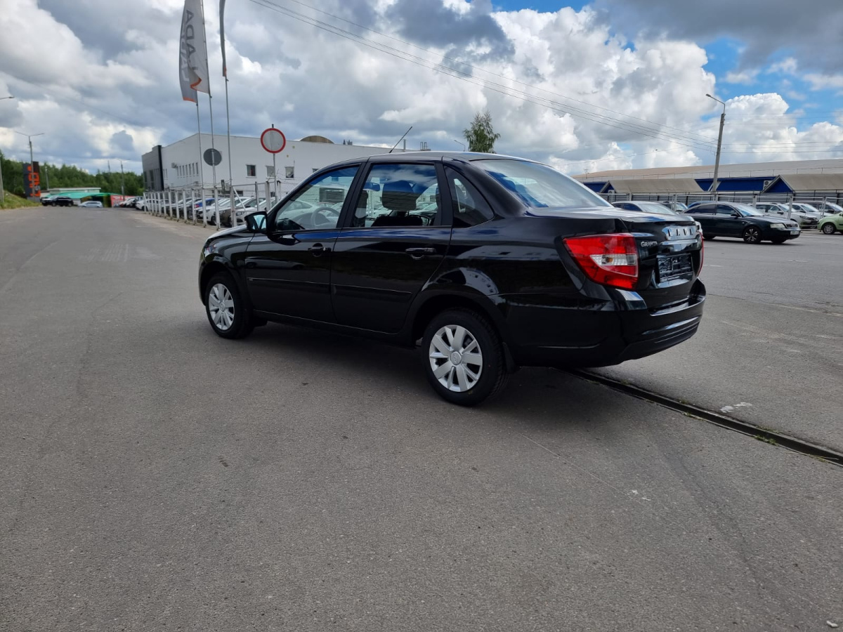 LADA GRANTA 1.6 MT (90 л.с.)