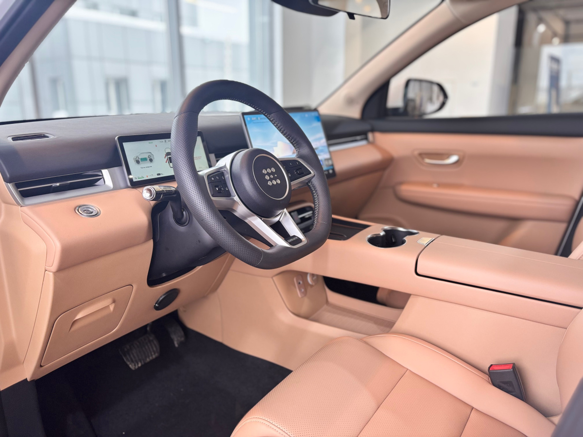 EVOLUTE I-SPACE 1.5hyb CVT (367 л.с.) 4WD