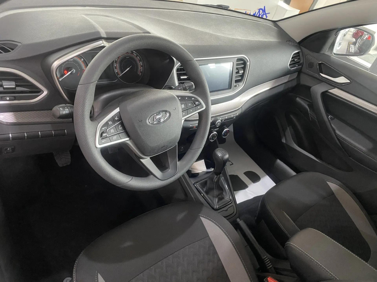 LADA VESTA 1.6 МТ (106 л.с.)