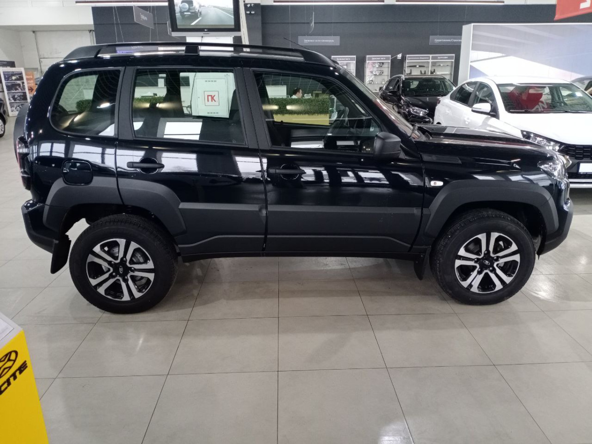 LADA NIVA TRAVEL 1.8 MT (90 л.с.) 4WD