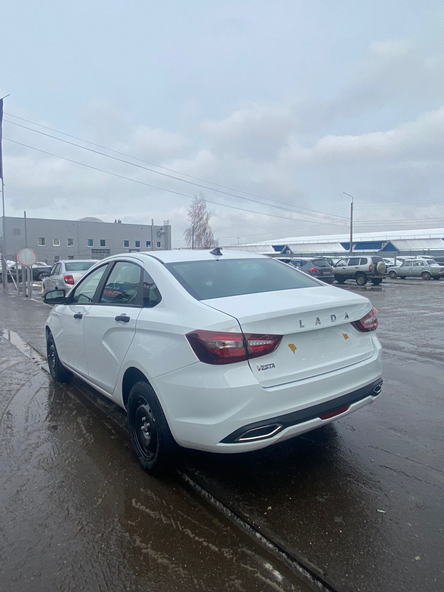 LADA VESTA 1.6 CVT (106 л.с.)