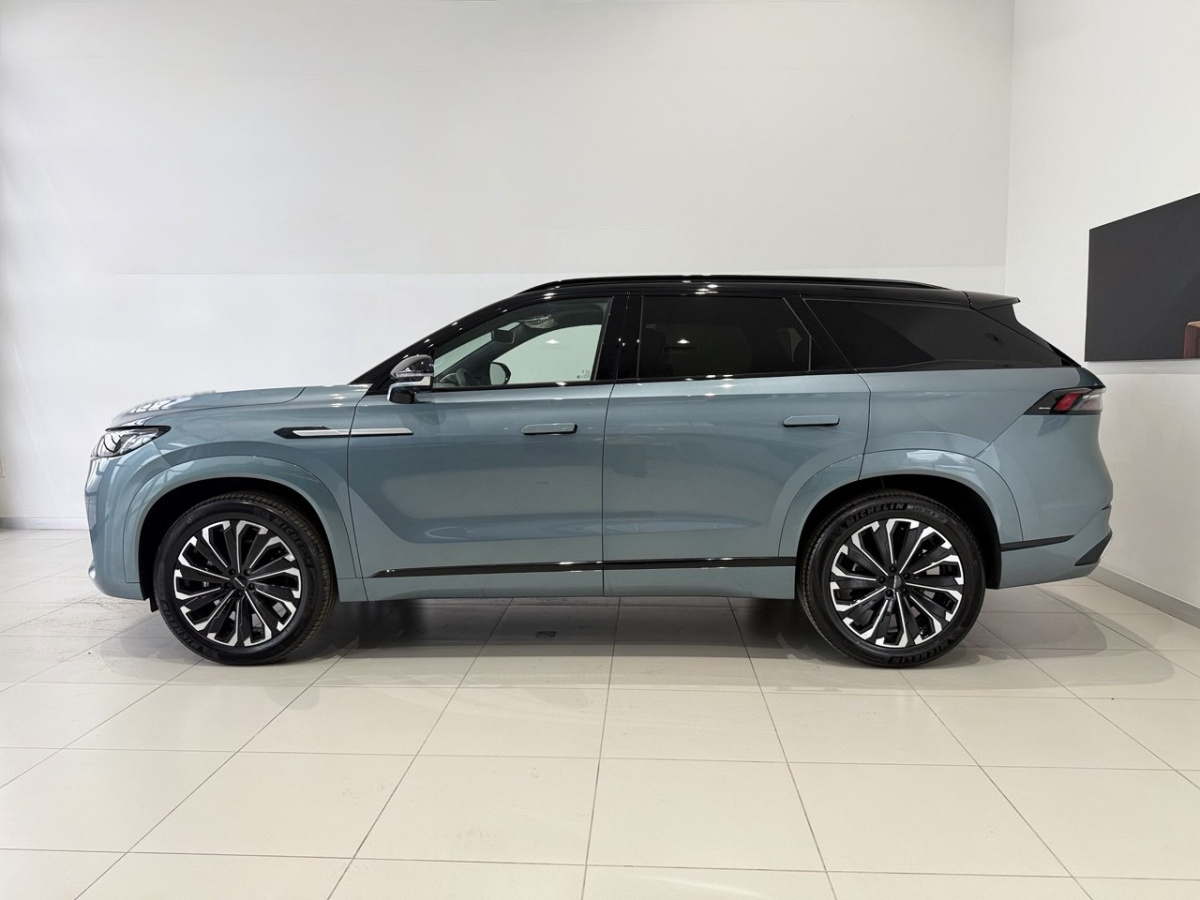 JAECOO J8 2.0 AMT (249 л.с.) 4WD