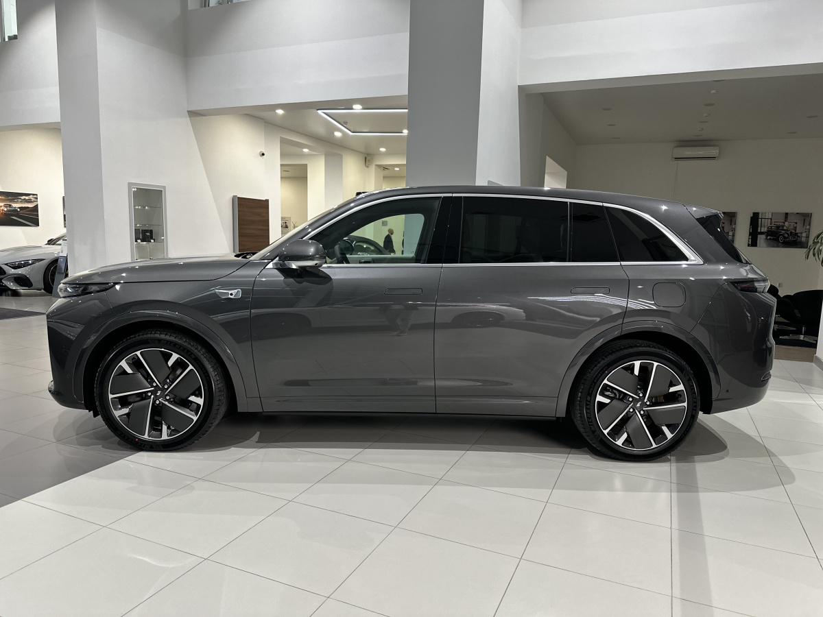 LIXIANG L7 52.3 kWh 1.5hyb AT (449 л.с.) 4WD