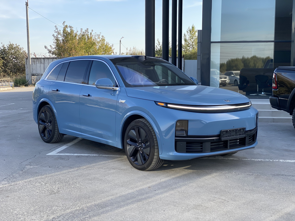 LIXIANG L7 42.8 kWh 1.5hyb AT (449 л.с.) 4WD