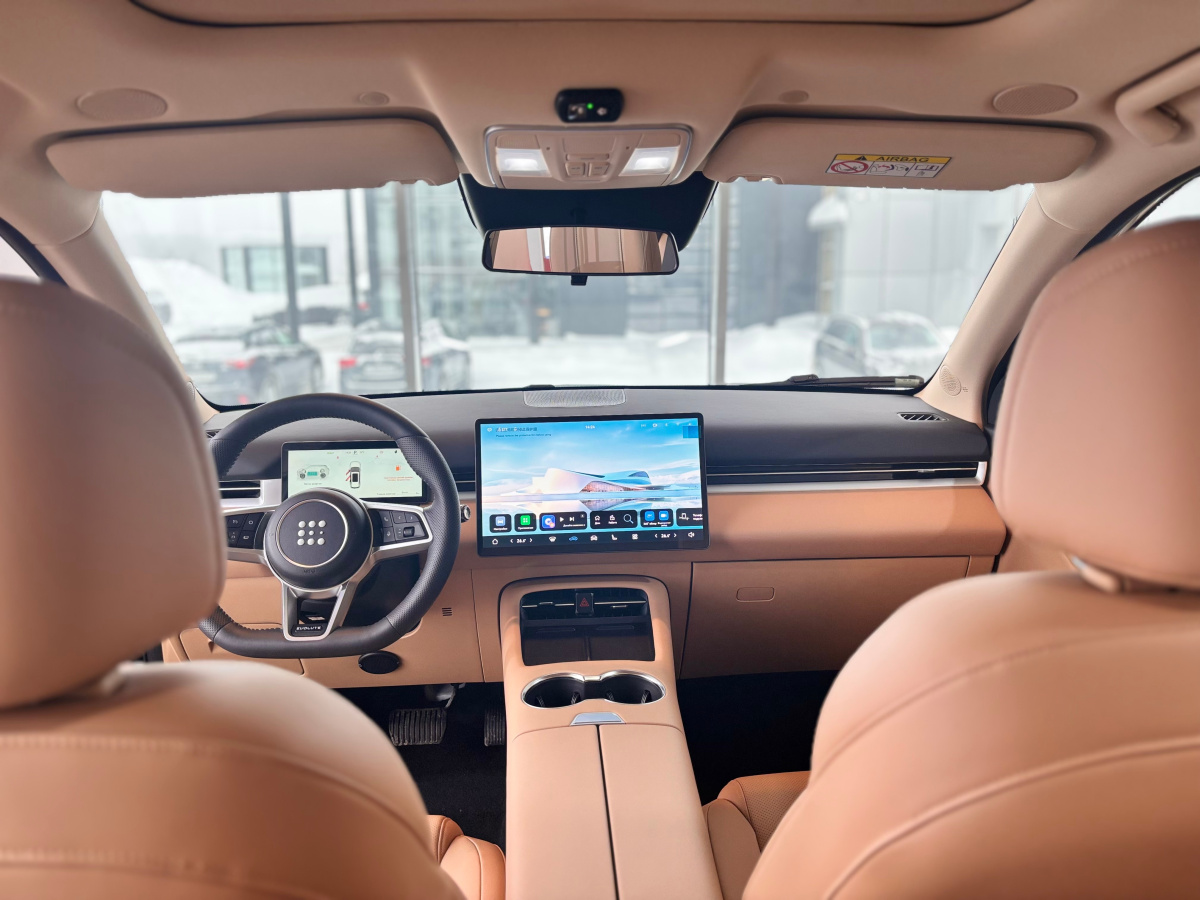 EVOLUTE I-SPACE 1.5hyb CVT (367 л.с.) 4WD
