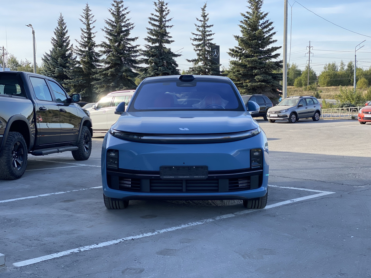 LIXIANG L7 42.8 kWh 1.5hyb AT (449 л.с.) 4WD