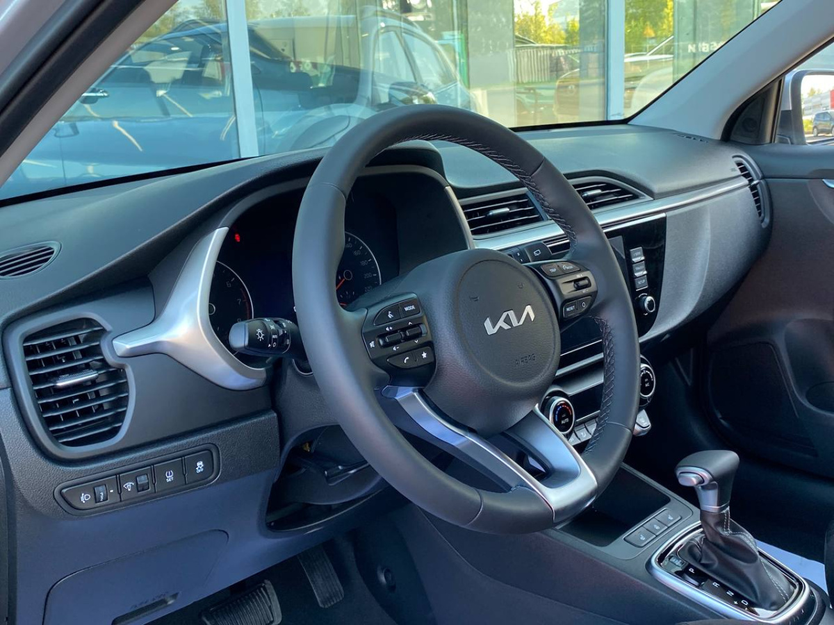 SOLARIS KRX 1.6 AT (123 л.с.)