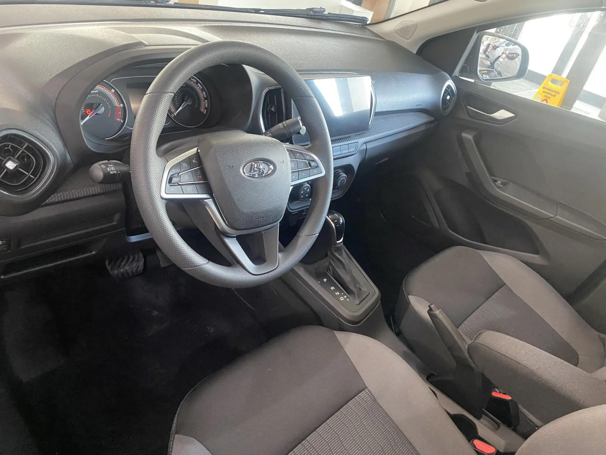 LADA ISKRA 1.6 CVT (106 л.с.)