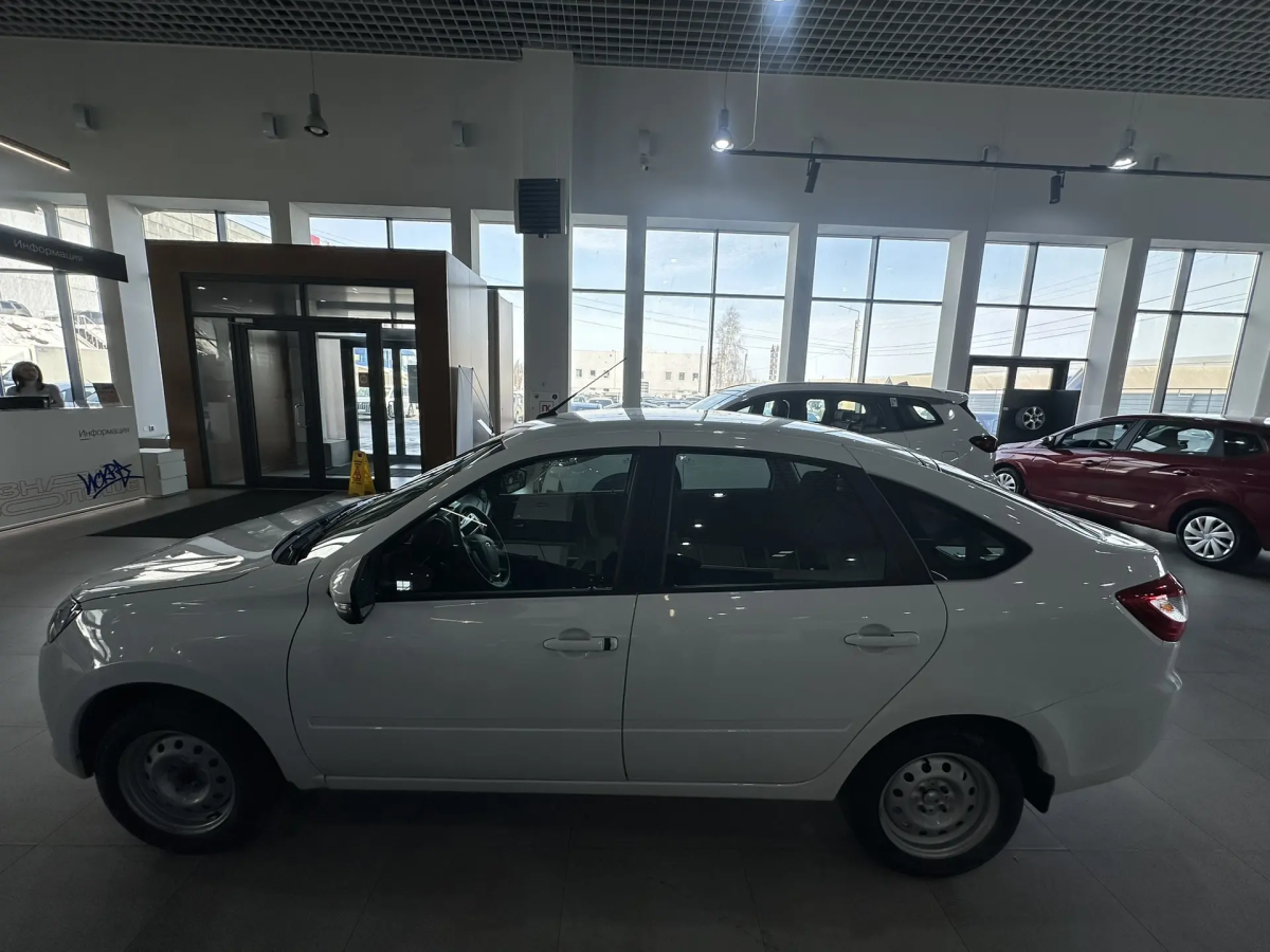 LADA GRANTA 1.6 MT (90 л.с.)
