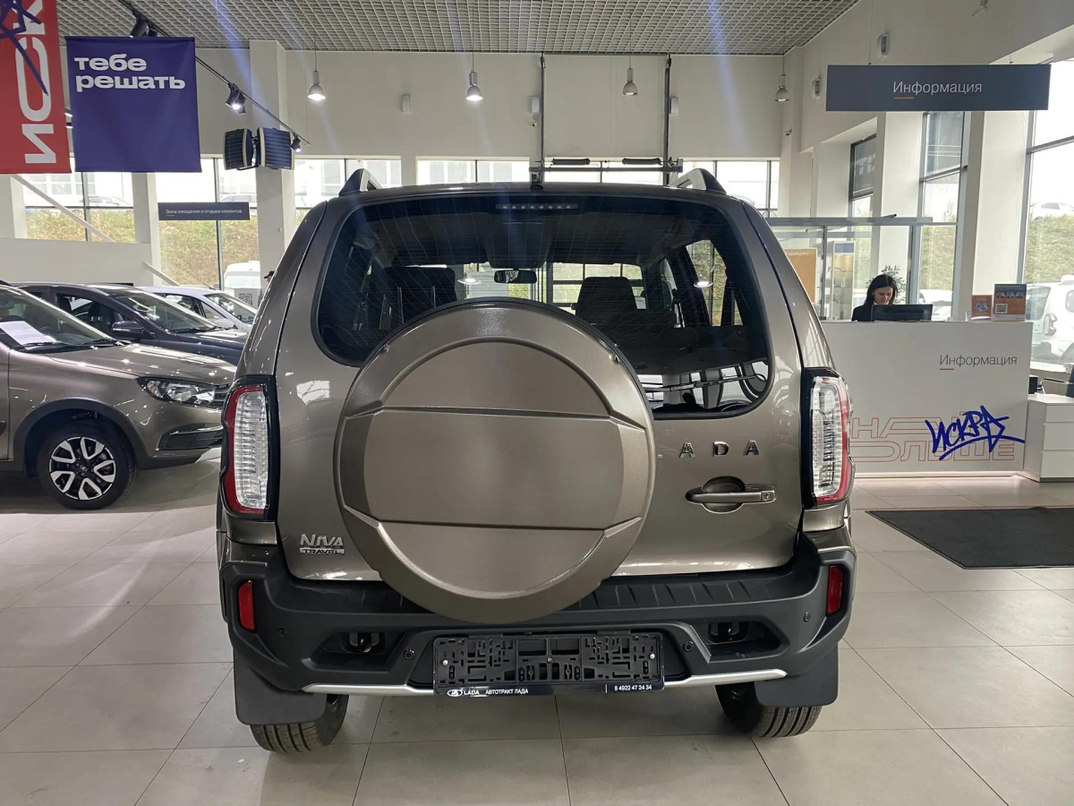 LADA NIVA TRAVEL 1.8 MT (90 л.с.) 4WD