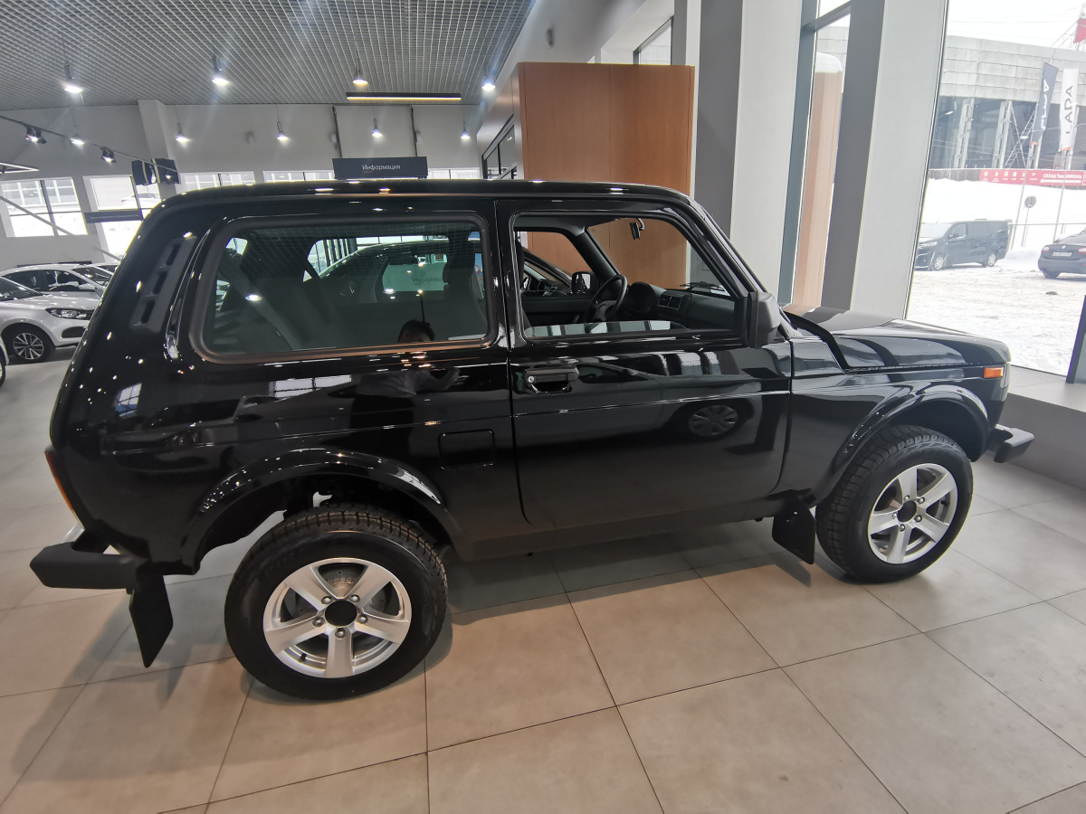 LADA NIVA LEGEND 1.7 MT (83 л.с.) 4WD