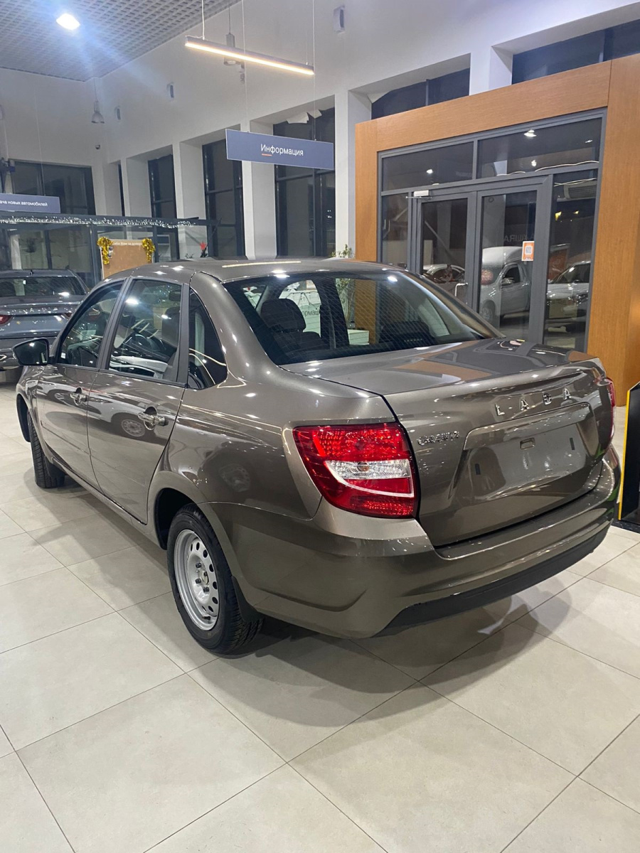 LADA GRANTA 1.6 MT (90 л.с.)