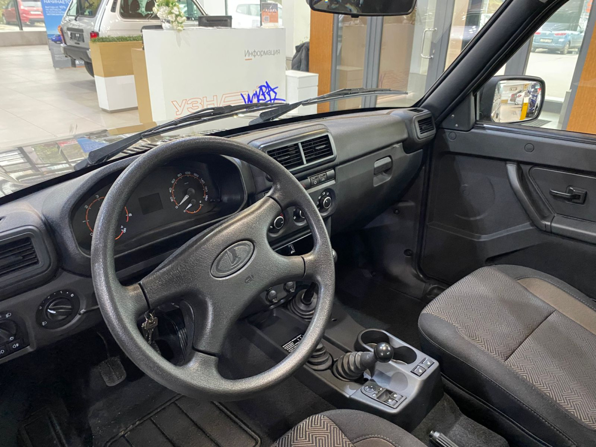 LADA NIVA LEGEND 1.7 MT (83 л.с.) 4WD