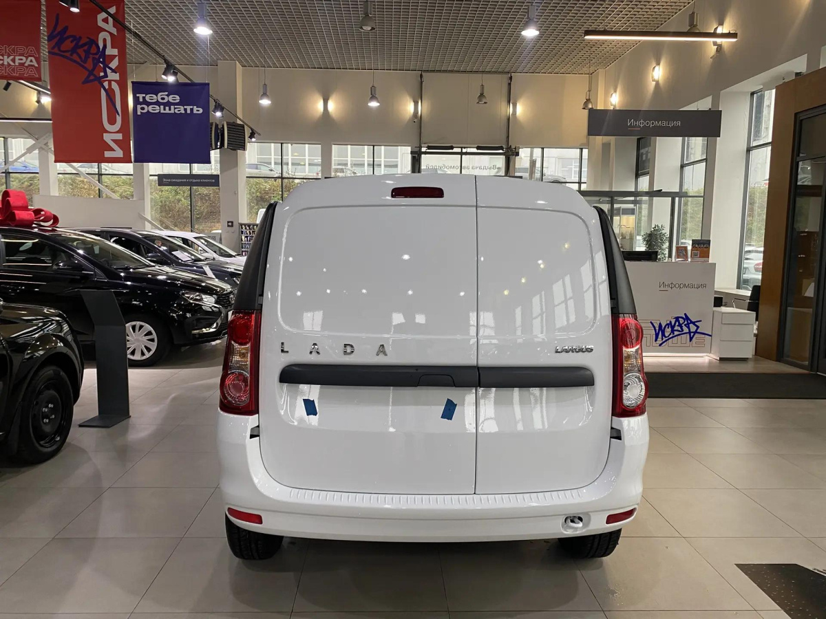 LADA LARGUS 1.6 MT (90 л.с.)