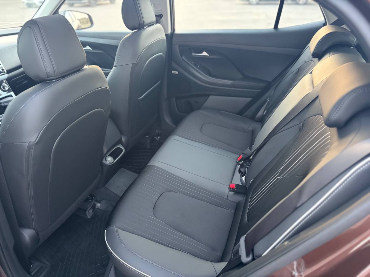SOLARIS HC 2.0 AT (150 л.с.) 4WD