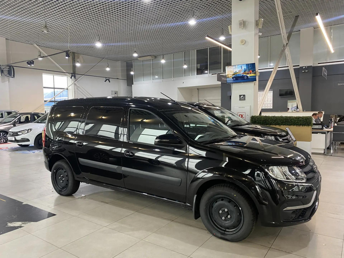LADA LARGUS 1.6 MT (90 л.с.)