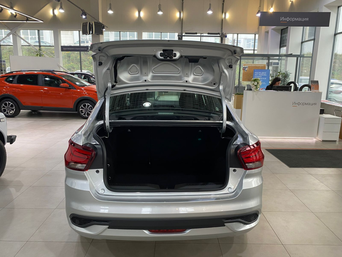 LADA ISKRA 1.6 МT (90 л.с.)