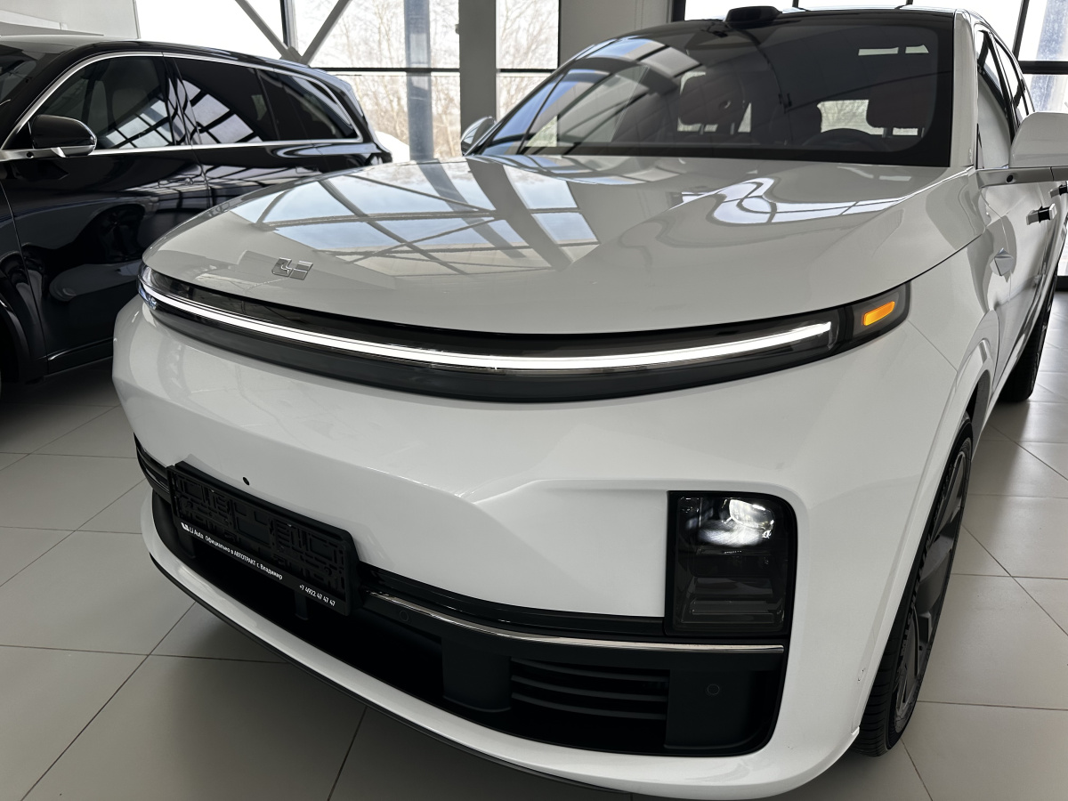 LIXIANG L7 52.3 kWh 1.5hyb AT (449 л.с.) 4WD