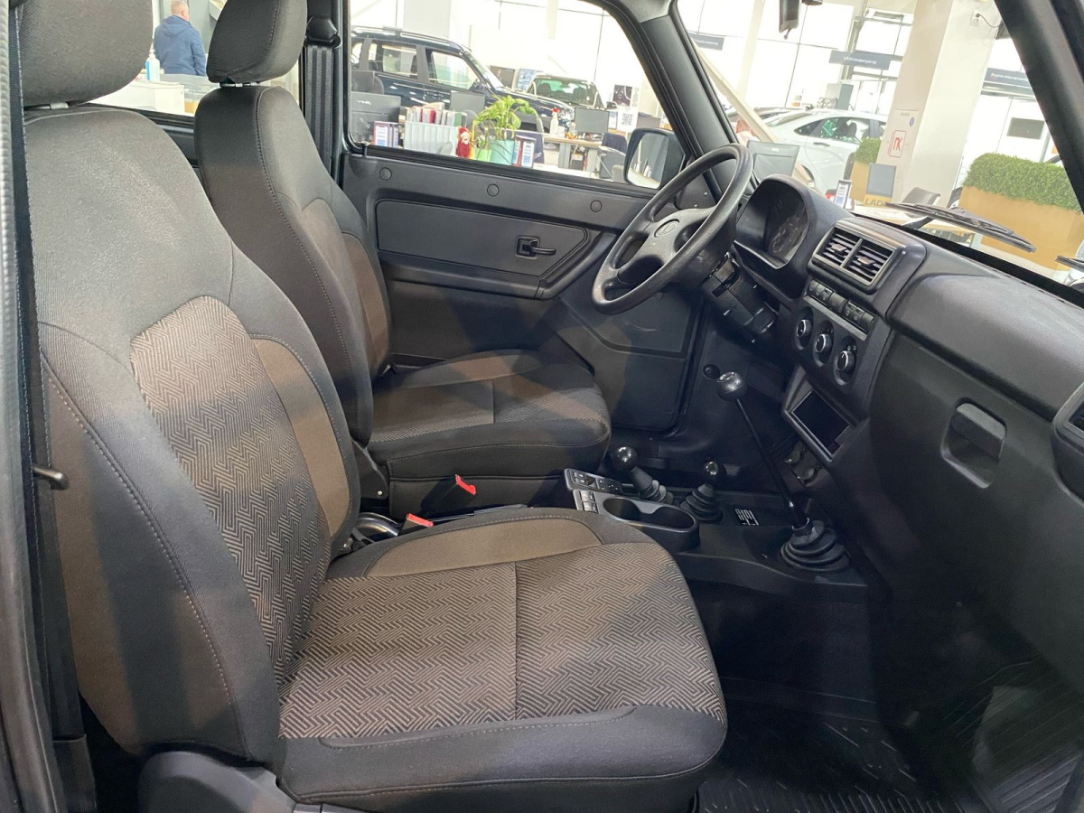 LADA NIVA LEGEND 1.7 MT (83 л.с.) 4WD